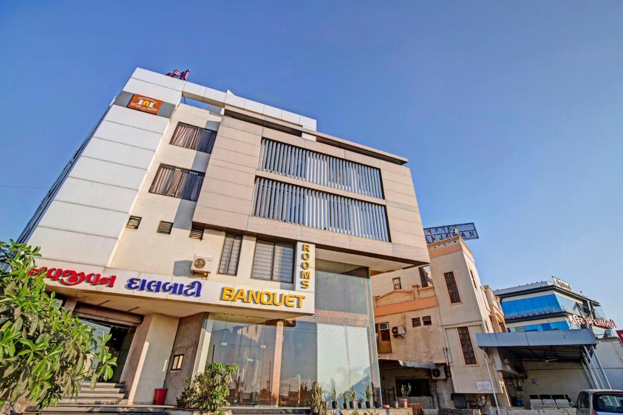 Hotel Navjivan Himatnagar Exterior foto