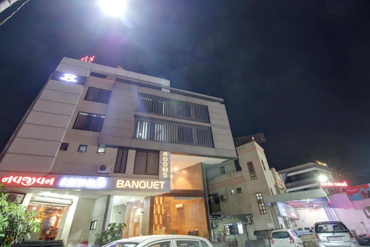 Hotel Navjivan Himatnagar Exterior foto