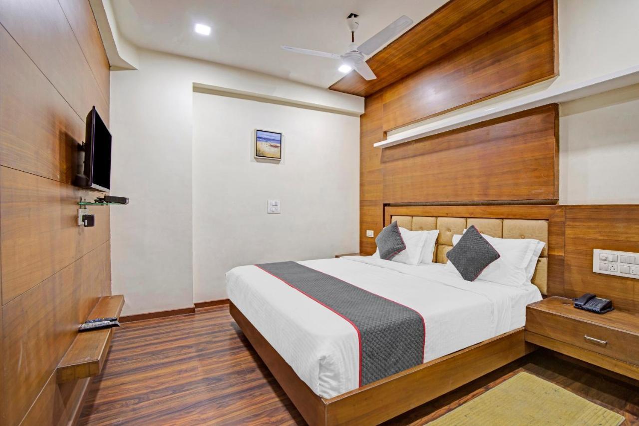 Hotel Navjivan Himatnagar Exterior foto
